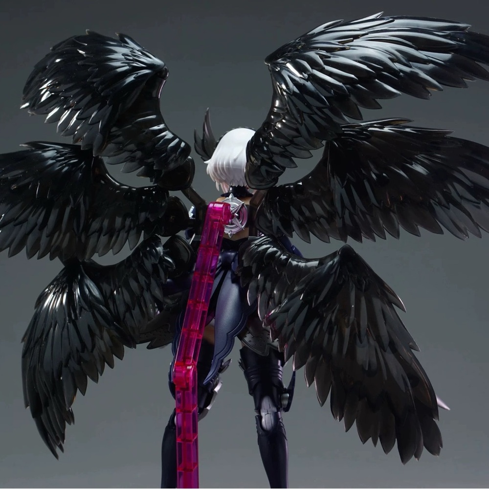 Six wings in black and white for dolls